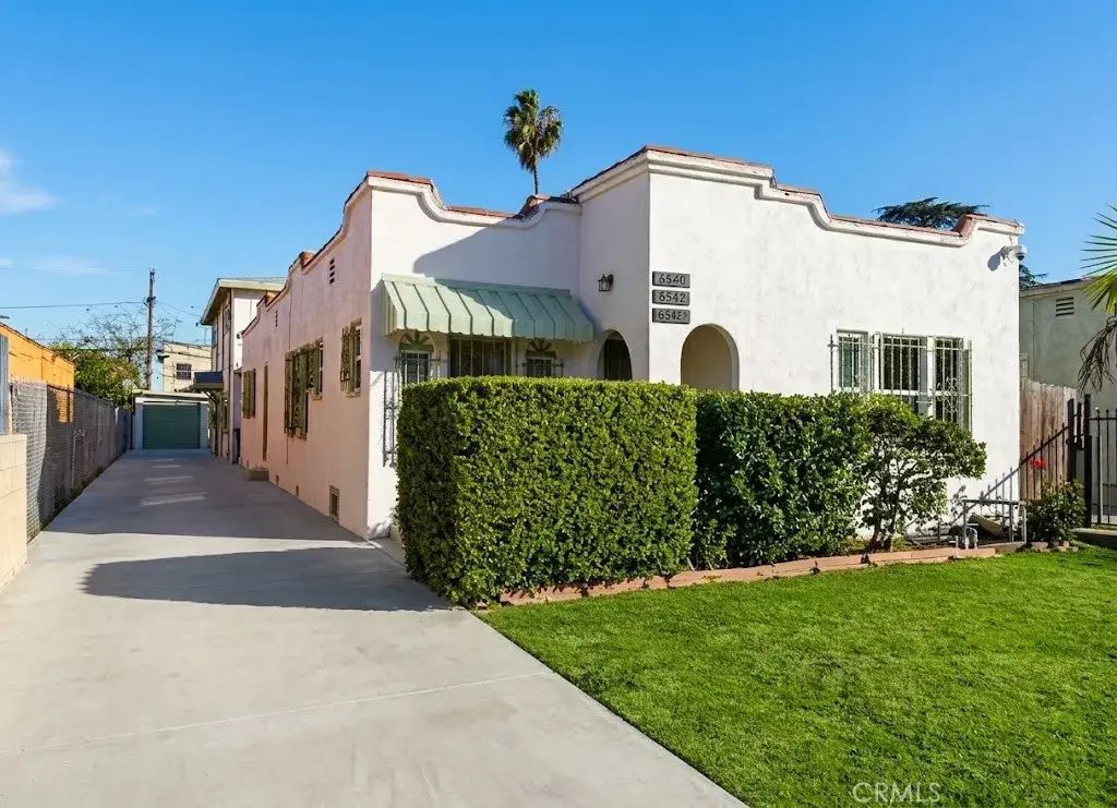 6544 S Victoria Avenue, Los Angeles