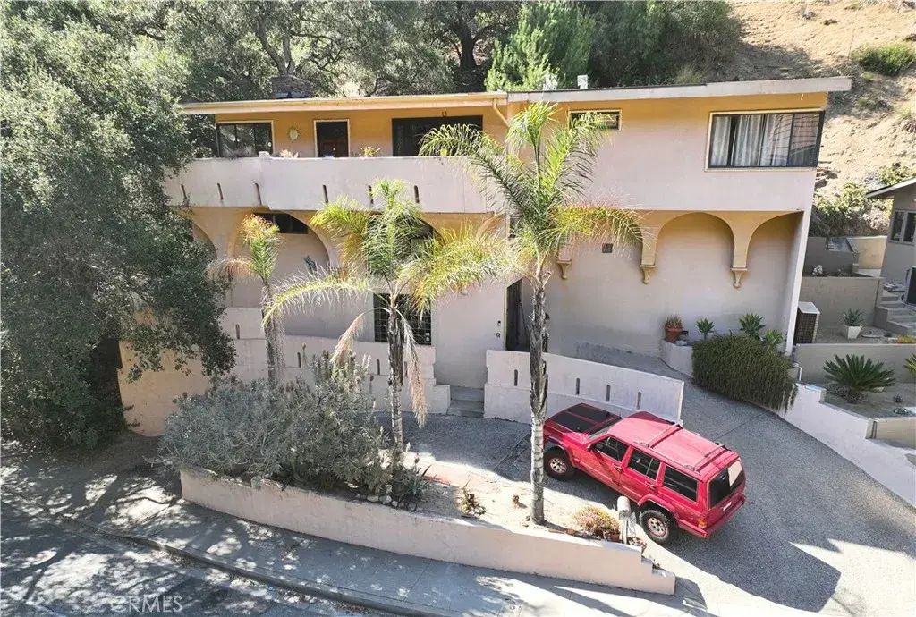 2567 E Chevy Chase, Glendale
