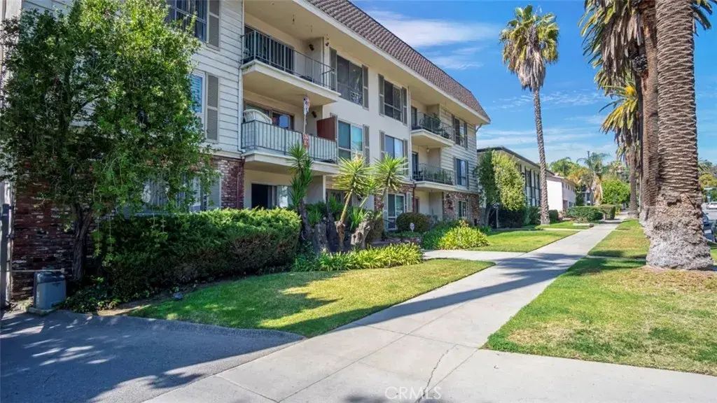 647 Orange Grove, South Pasadena