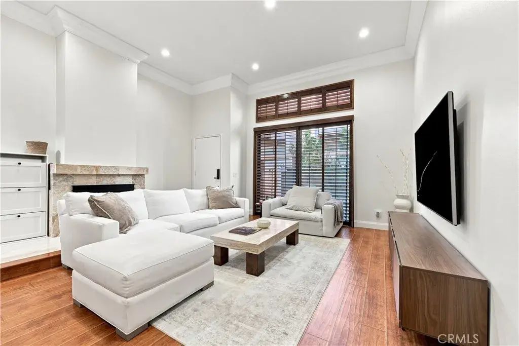1349 N Columbus 4, Glendale