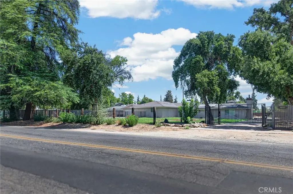 4832 N Fruit, Fresno