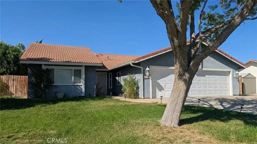 6223 Almond Valley, Quartz Hill