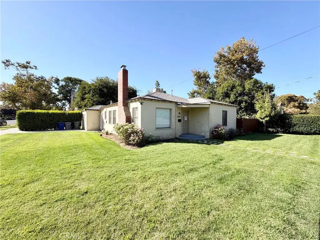 2201 F, Merced