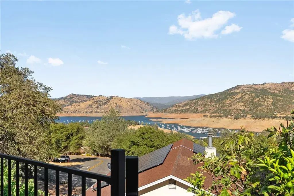 5360 Treasure Hill, Oroville