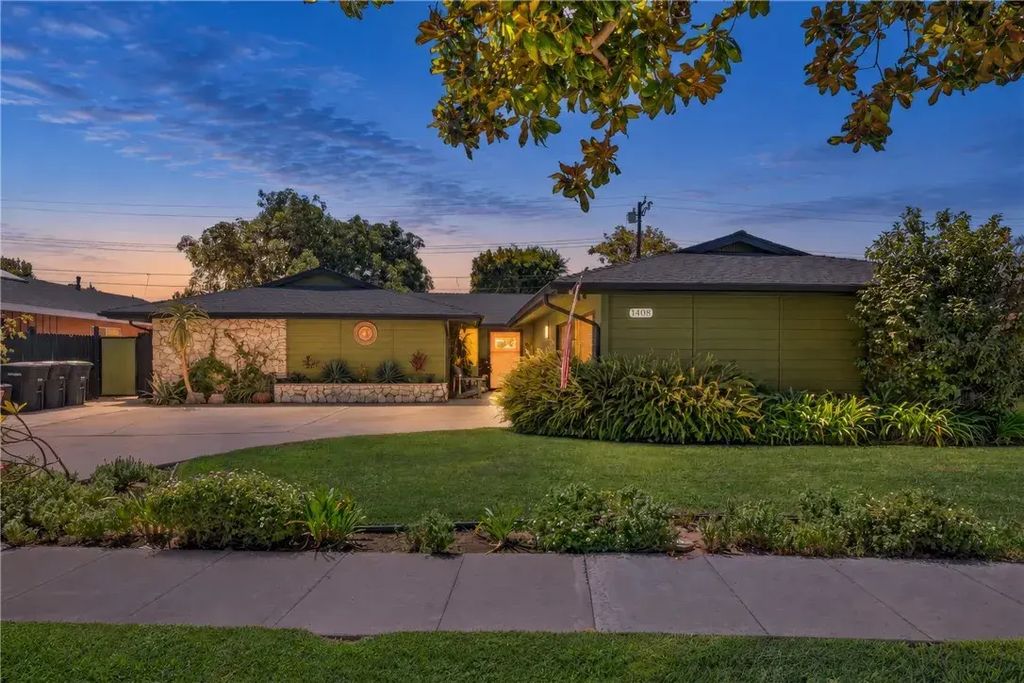 1408 E Fairway Dr, Orange