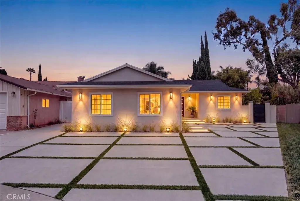 13131 Crewe Street, North Hollywood