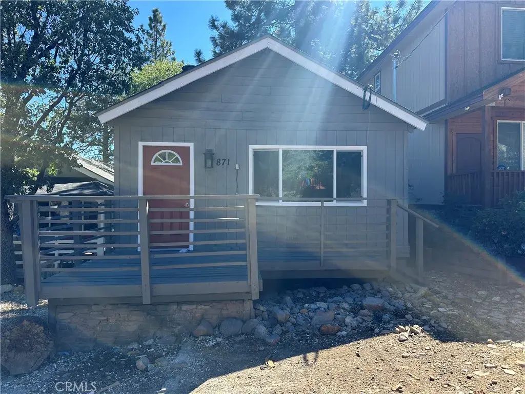 871 Maple, Big Bear City