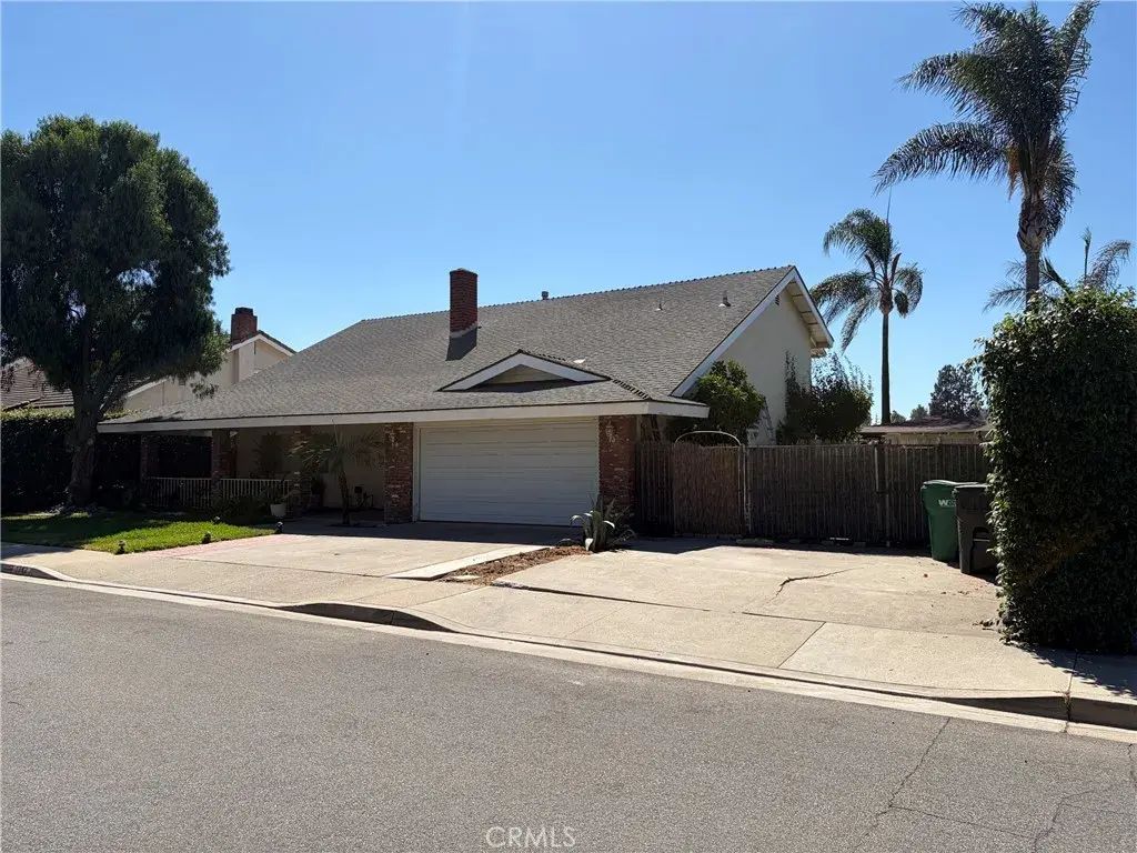 1742 La Mesa Oaks, San Dimas