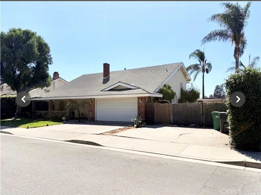 1742 La Mesa Oaks, San Dimas