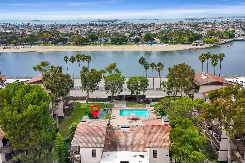 6326 Marina Pacifica Dr S, Long Beach