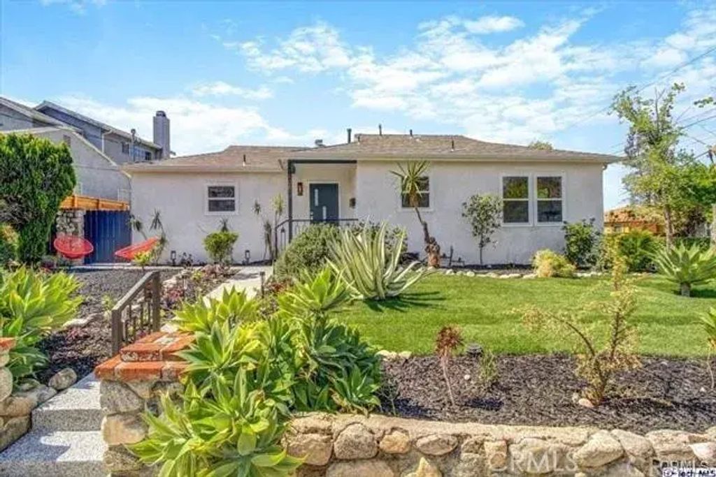 10811 Floralita Avenue, Sunland