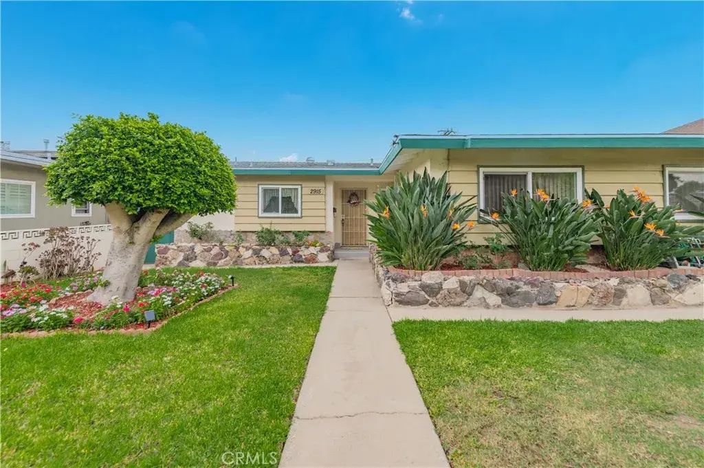 2915 Via San Delarro, Montebello