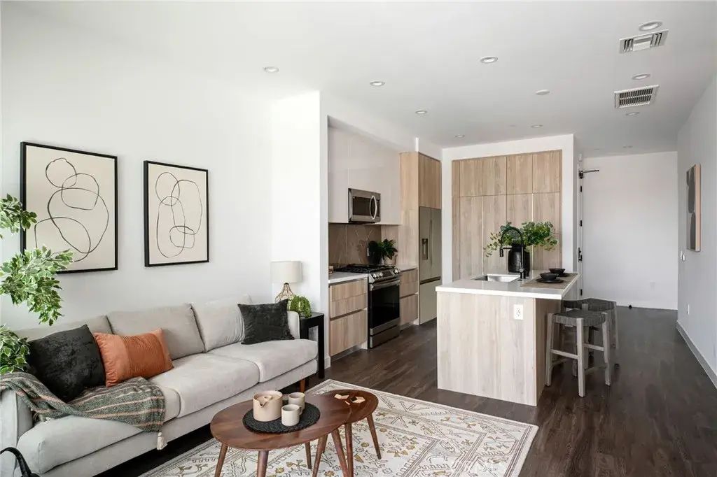 118 Astronaut Ellison S Onizuka Street 207, Los Angeles