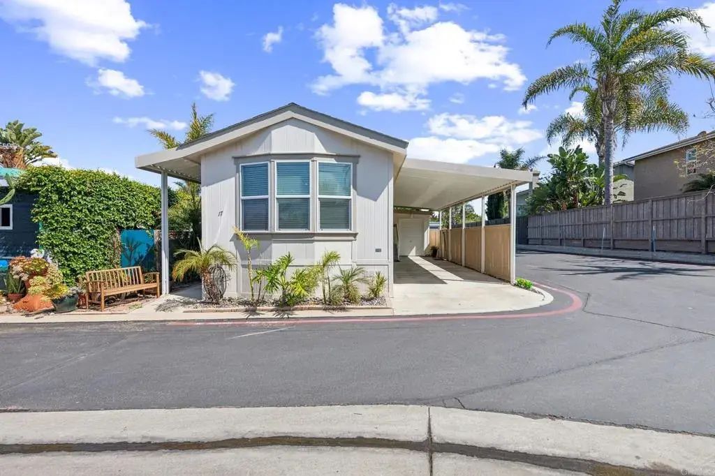 699 N Vulcan Avenue 17, Encinitas