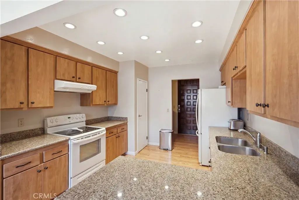 12300 Montecito Road 24, Seal Beach