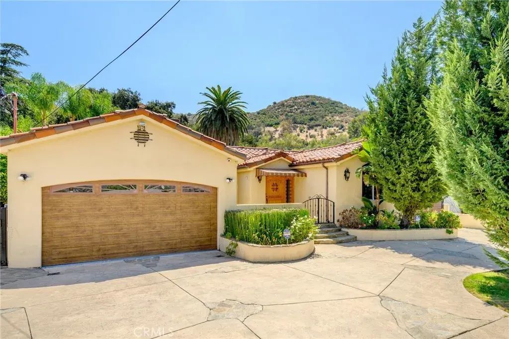 8426 Day Street, Sunland