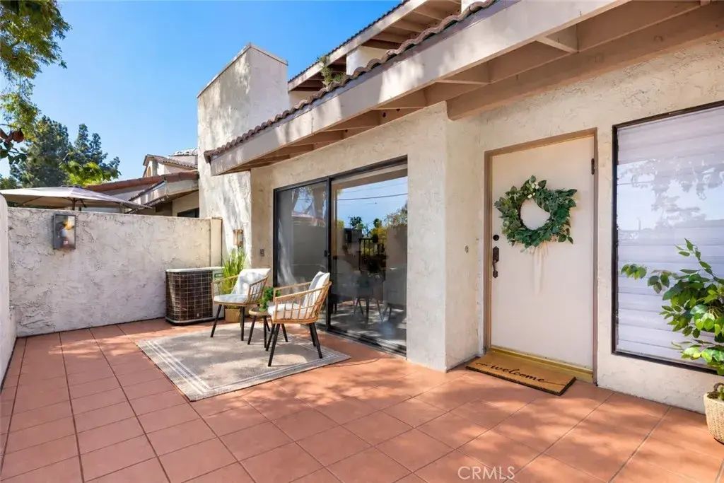 6021 Lindley Avenue 12, Tarzana
