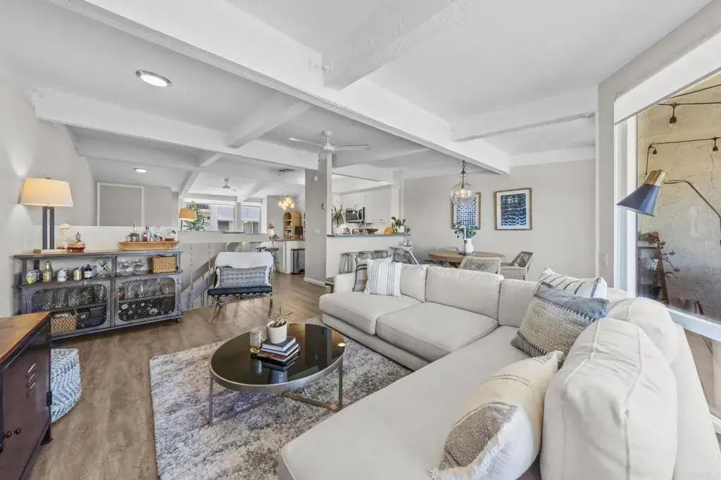 2335 Caringa Way 18, Carlsbad