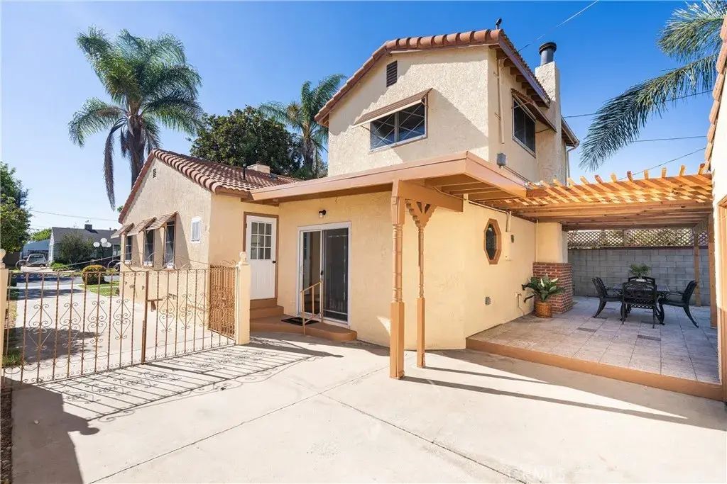 2232 N Valley Street, Burbank