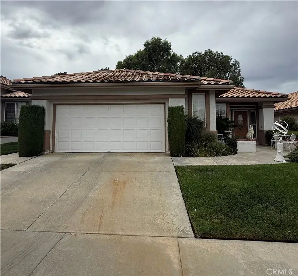 1725 Fairway Oaks Avenue, Banning