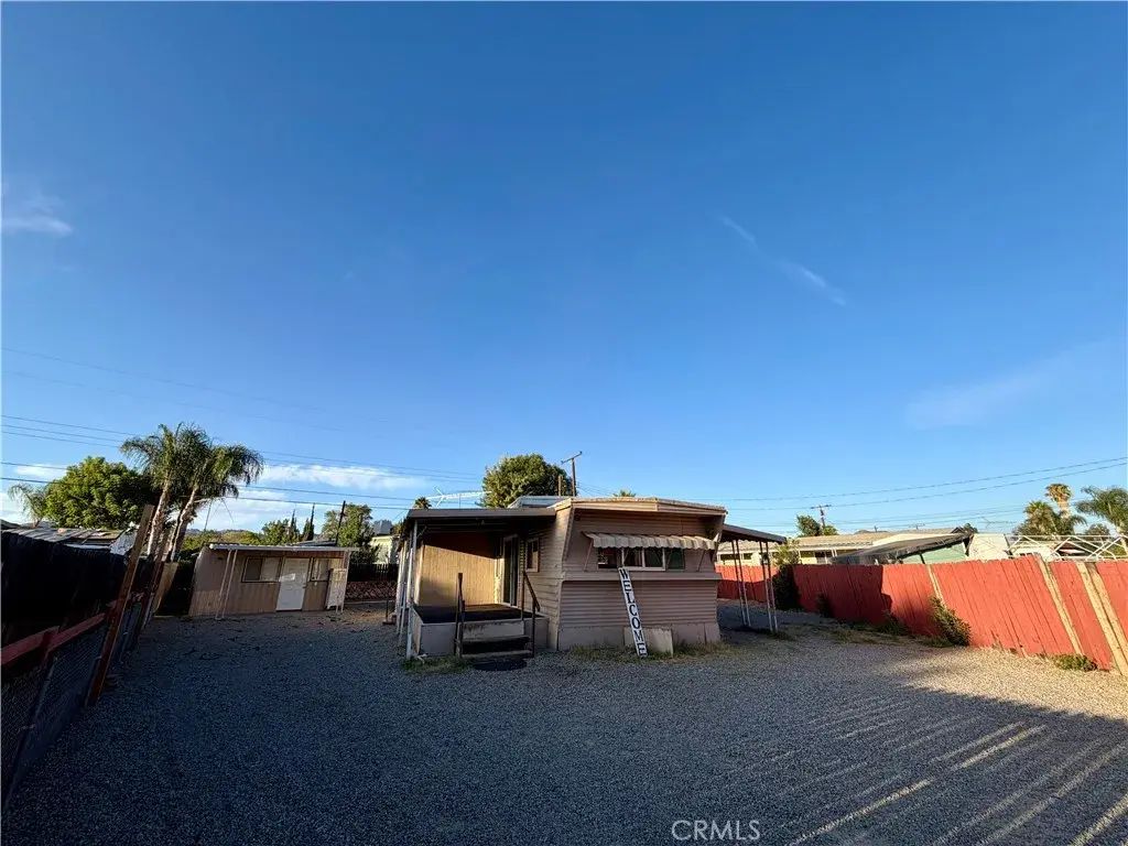 31080 Fretwell, Homeland