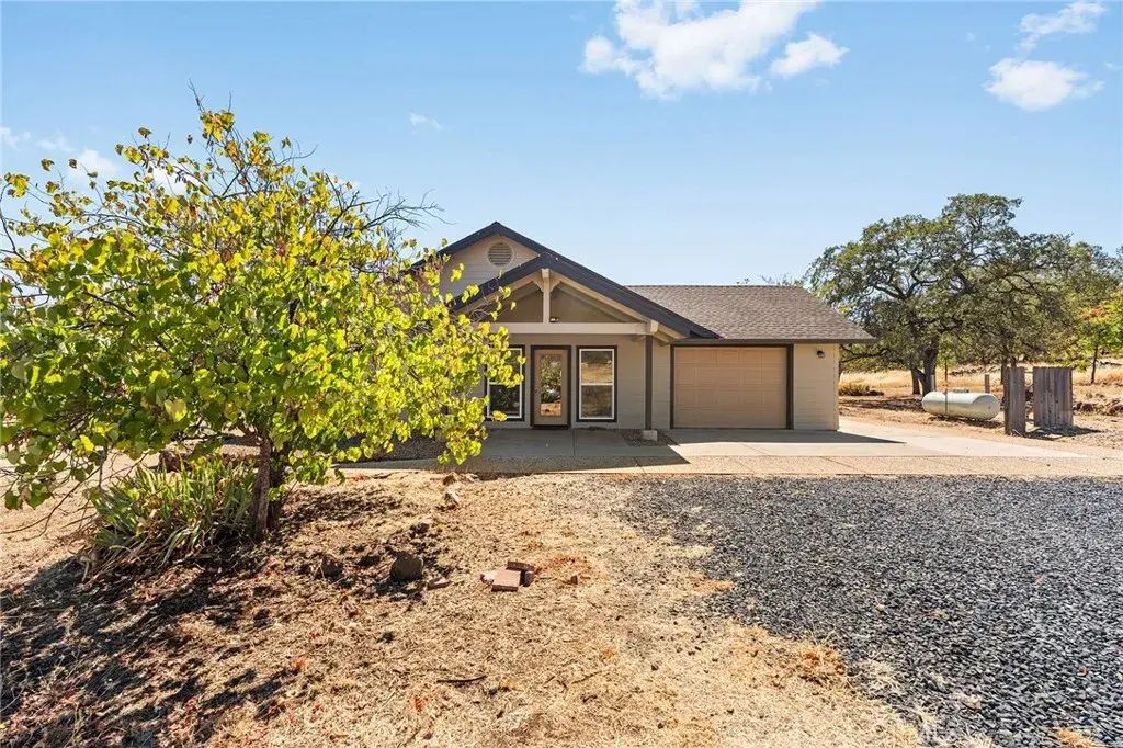 4706 Foster, Paradise