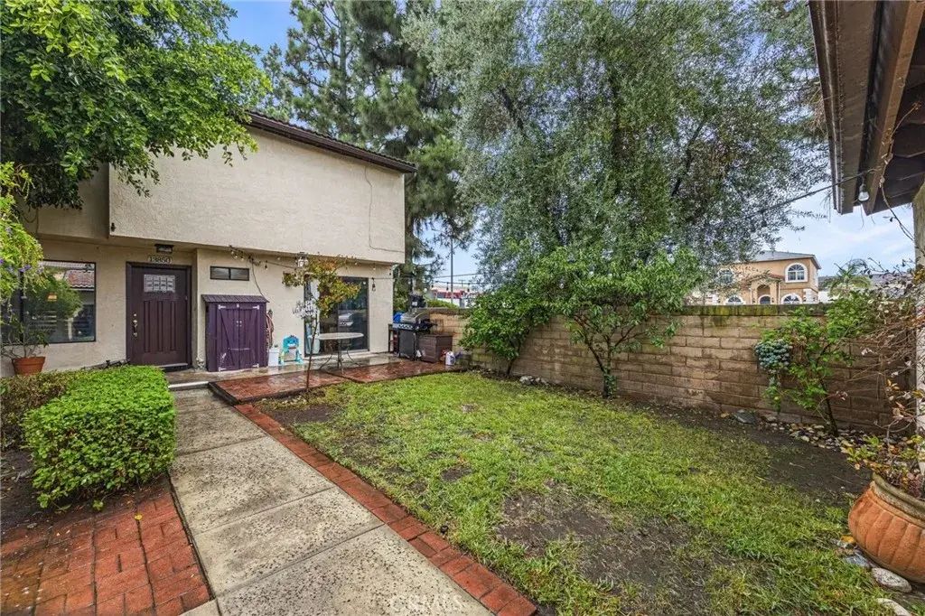 13850 Ramona, Baldwin Park