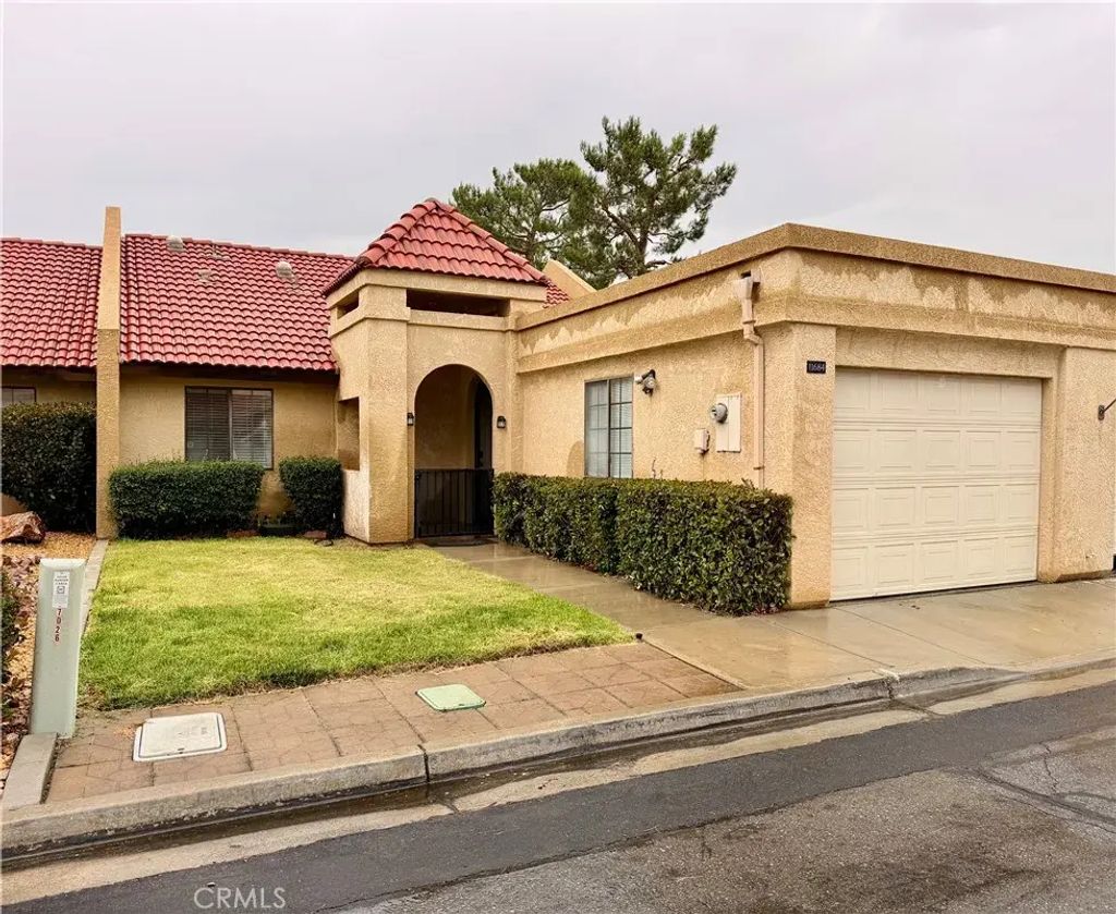11684 Cedar Court, Apple Valley