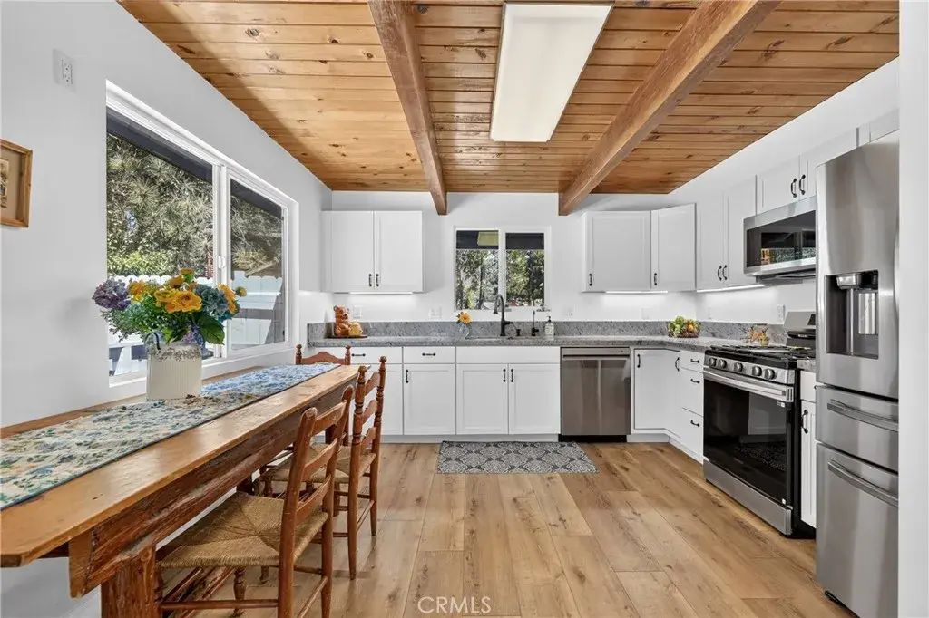 33007 Lone Pine, Running Springs