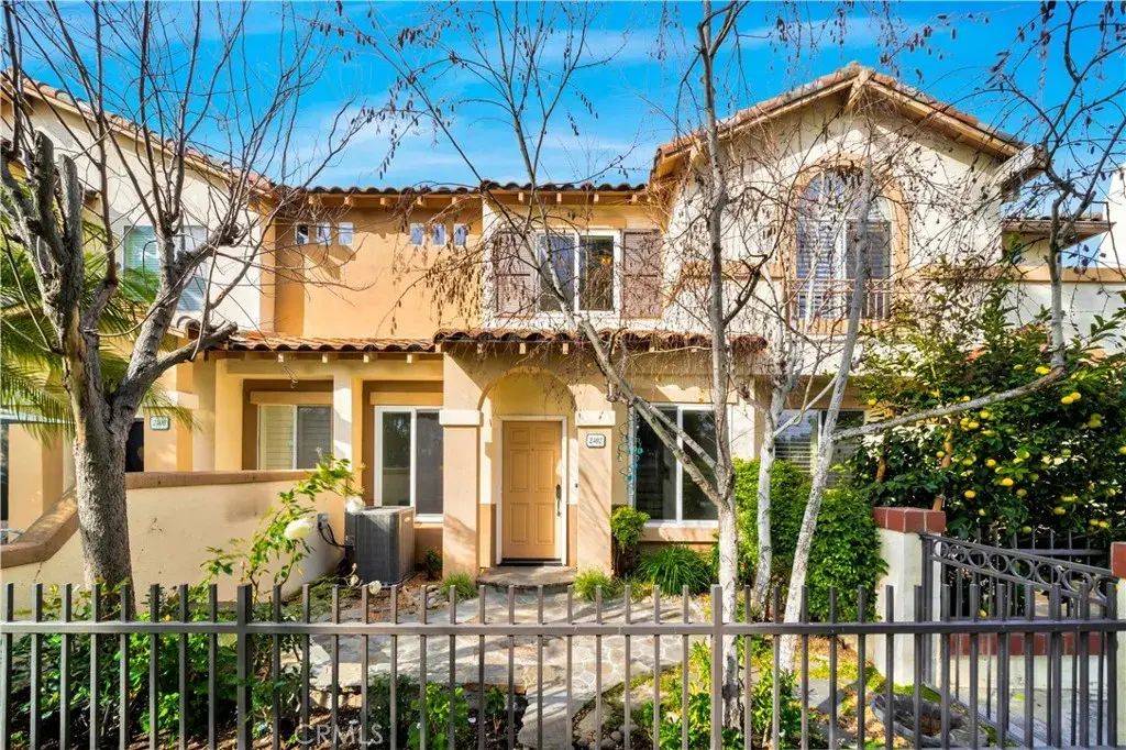 2402 Sunningdale Drive, Tustin