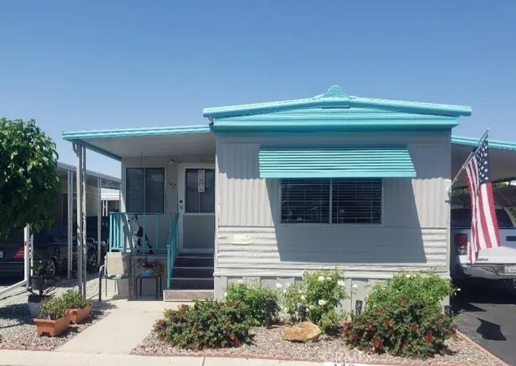 575 S Lyon 142, Hemet