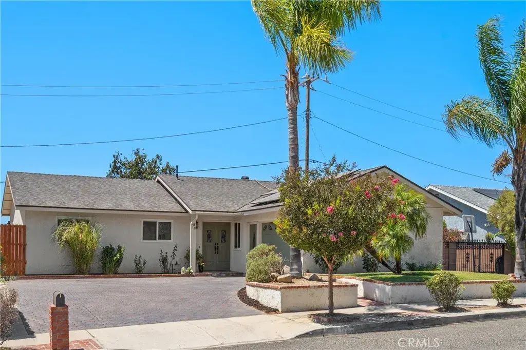 789 Hudspeth Street, Simi Valley