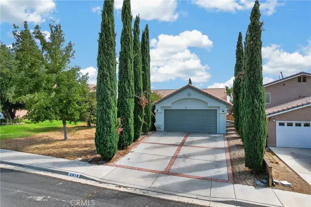 2816 Owens, Rosamond
