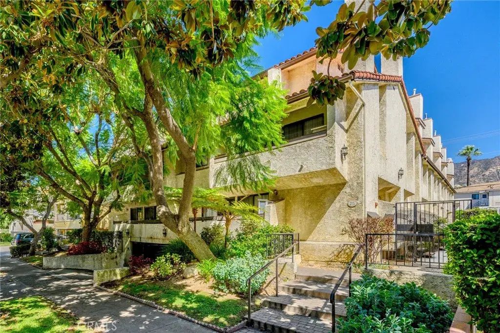 543 W Stocker Street 14, Glendale
