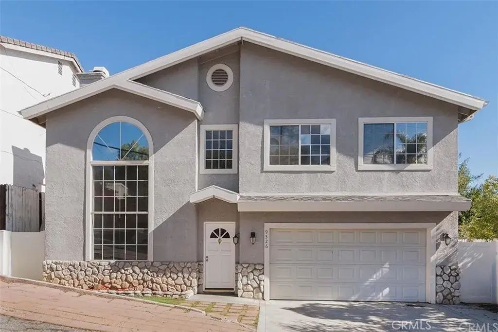9326 Rowell, Chatsworth