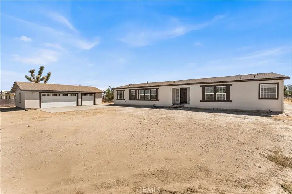 3236 E Avenue H2, Lancaster