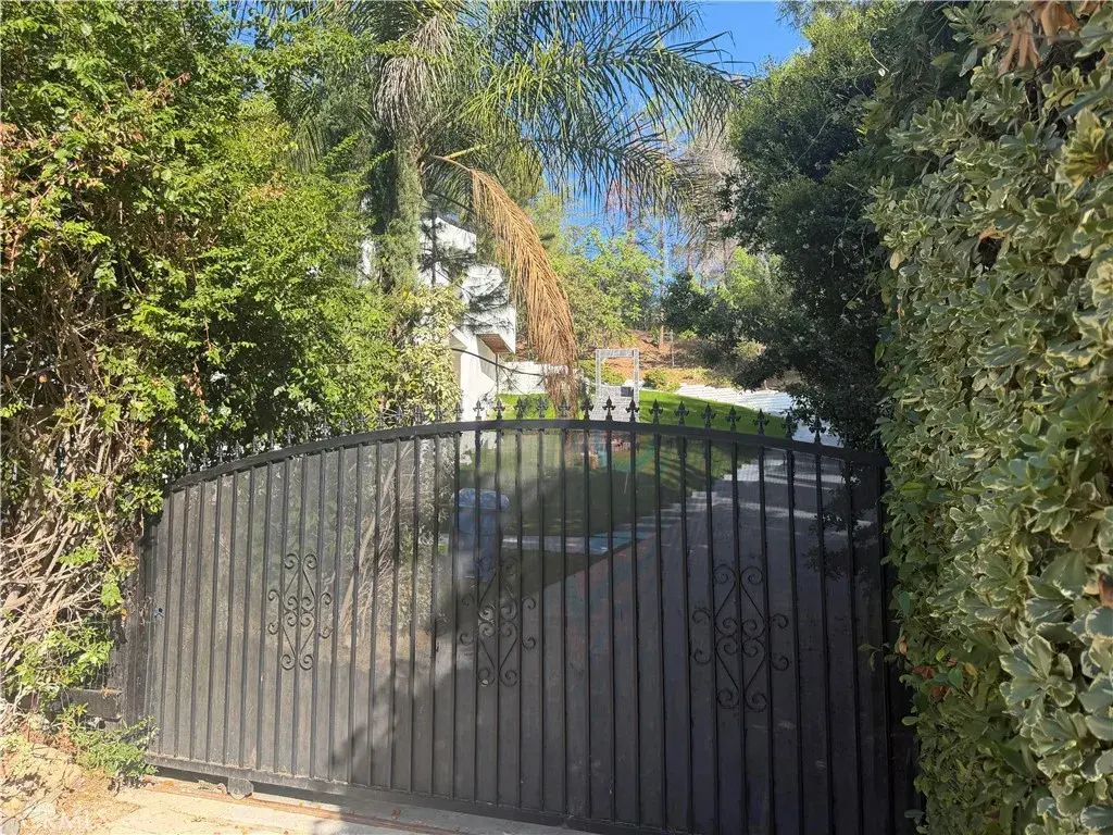 10 Coolwater Road, West Hills