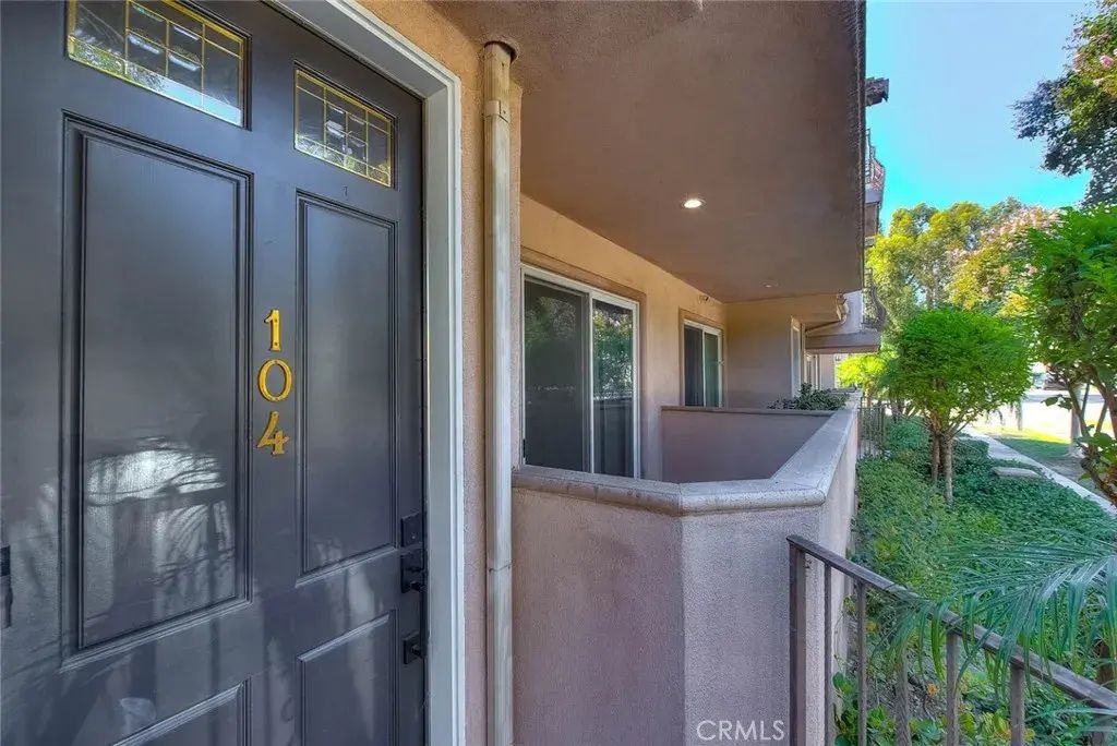 572 E San Jose Avenue 104, Burbank