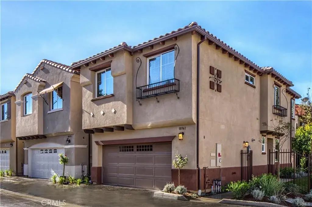 10349 Diamond Way, Pacoima