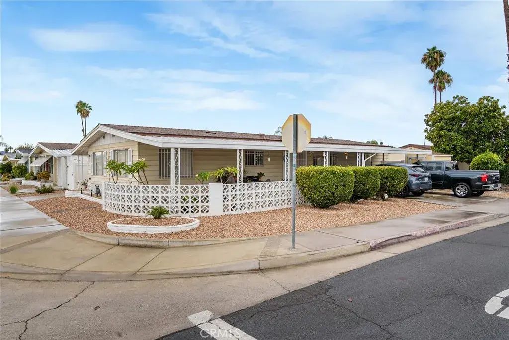 925 S Palm, Hemet