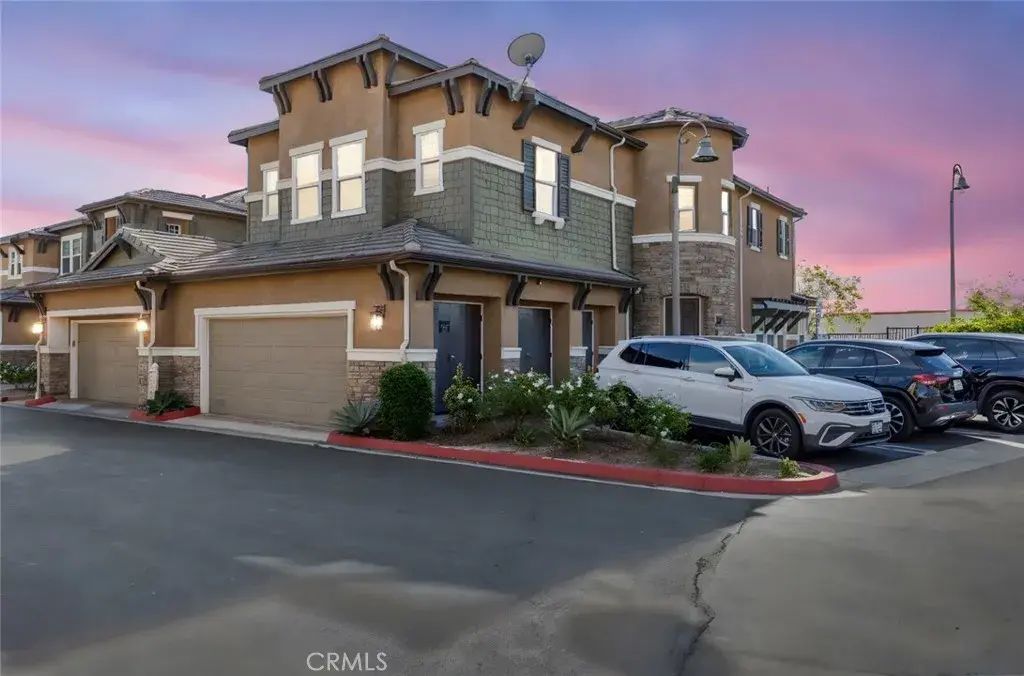 16485 W Nicklaus Drive 120, Sylmar