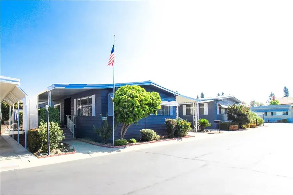 3620 Moreno 97, La Verne