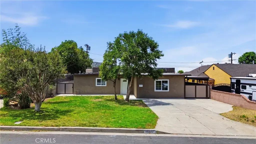 10227 Mcvine, Sunland