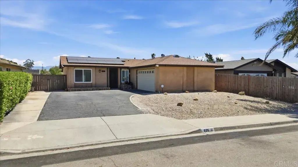 826 El Caminito Rd, Fallbrook