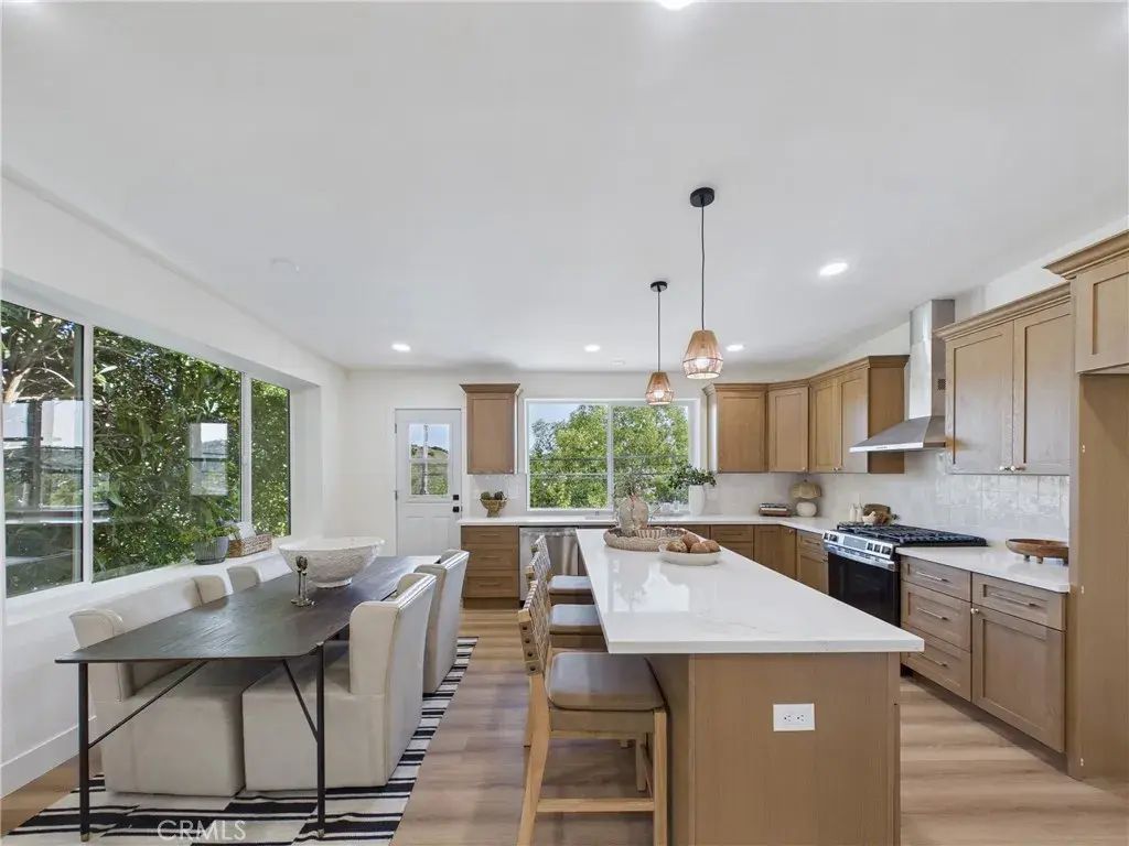 6148 Mount Angelus Drive, Los Angeles