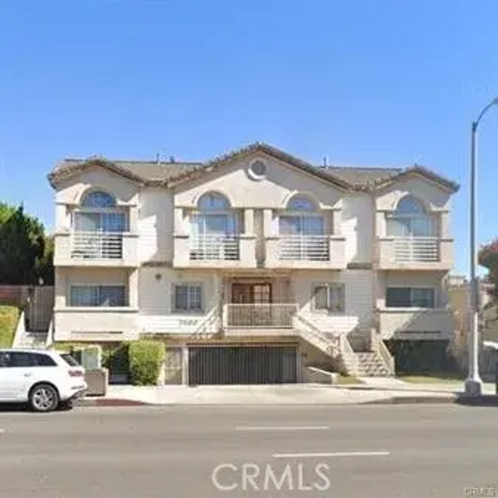 7900 Woodman Avenue 105, Panorama City