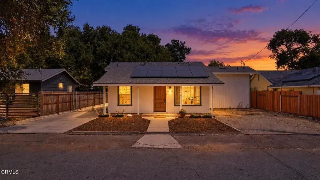 124 S Padre Juan Avenue, Ojai