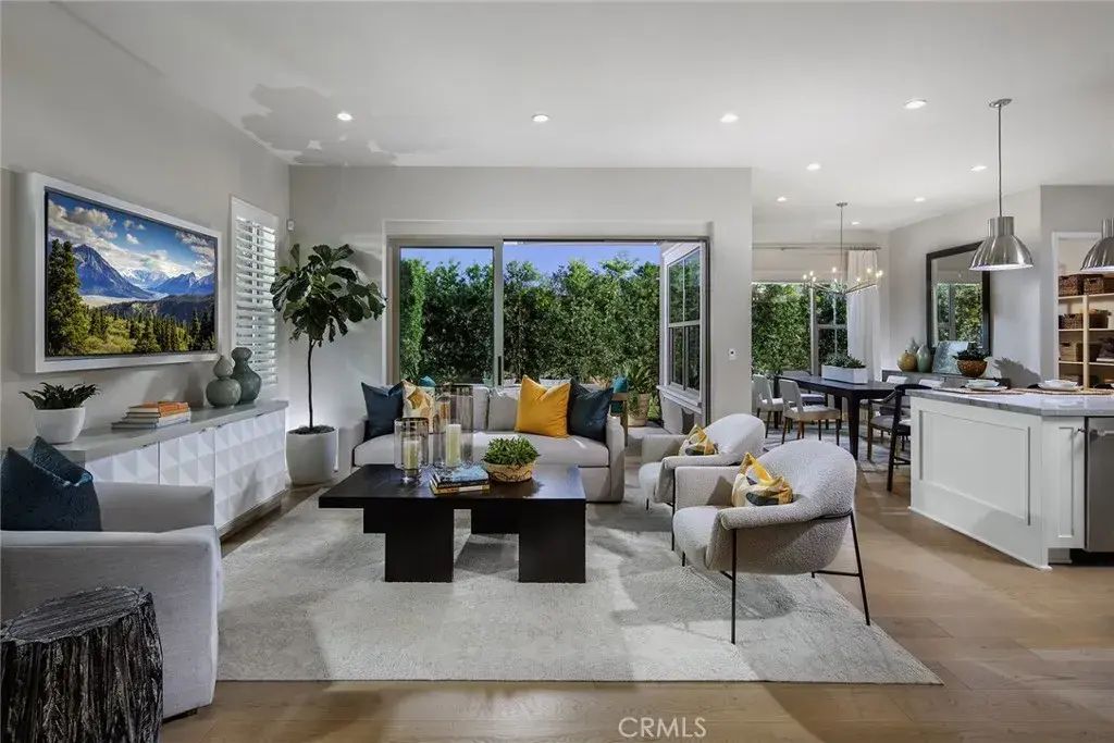 121 Campion, Irvine