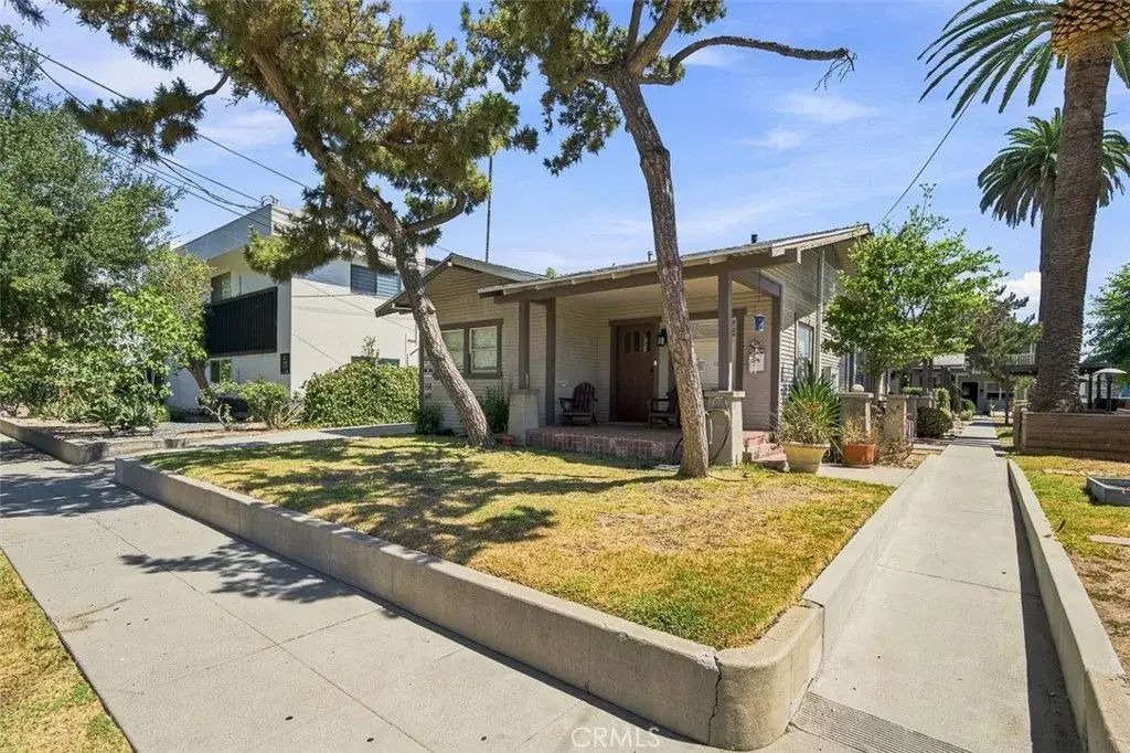 146 N Holliston, Pasadena