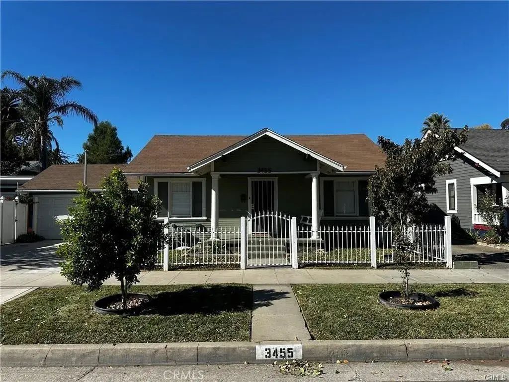 3455 Locust Street, Riverside